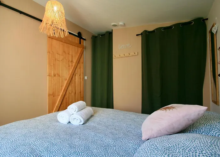 Tiny Harmony - Logement Confortable Avec Jardin Et Jacuzzi Prives Pres D\'Aix En Provence