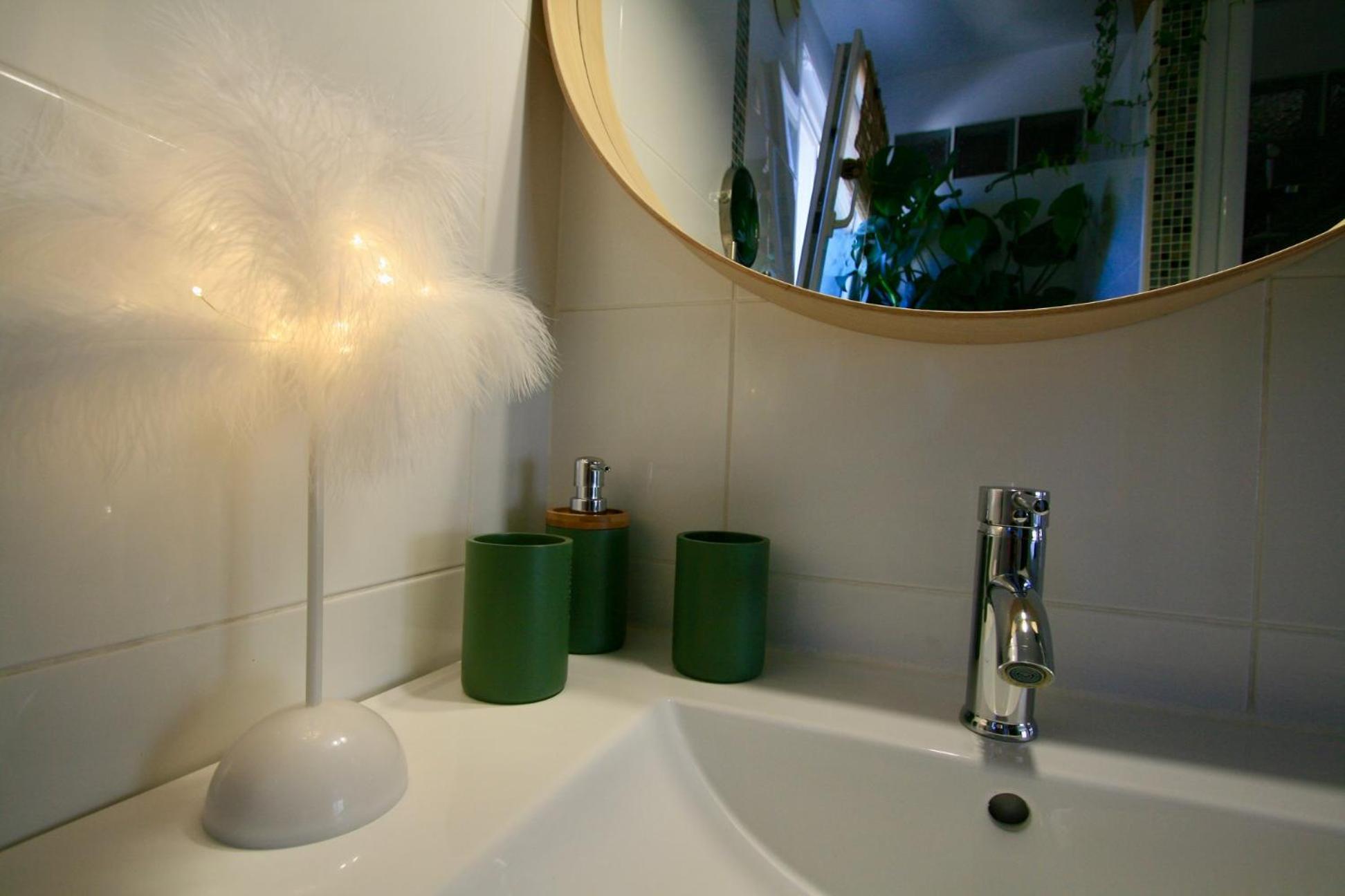 Tiny Harmony - Confortable Avec Jardin Et Jacuzzi Prives Pres D'aix En Provence Apartment *
